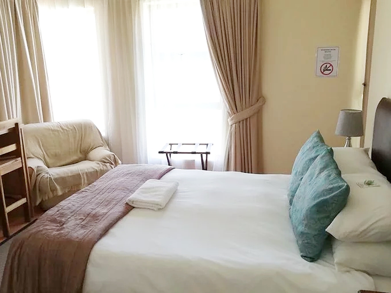Luxury single room at Table Mountain Guesthouse